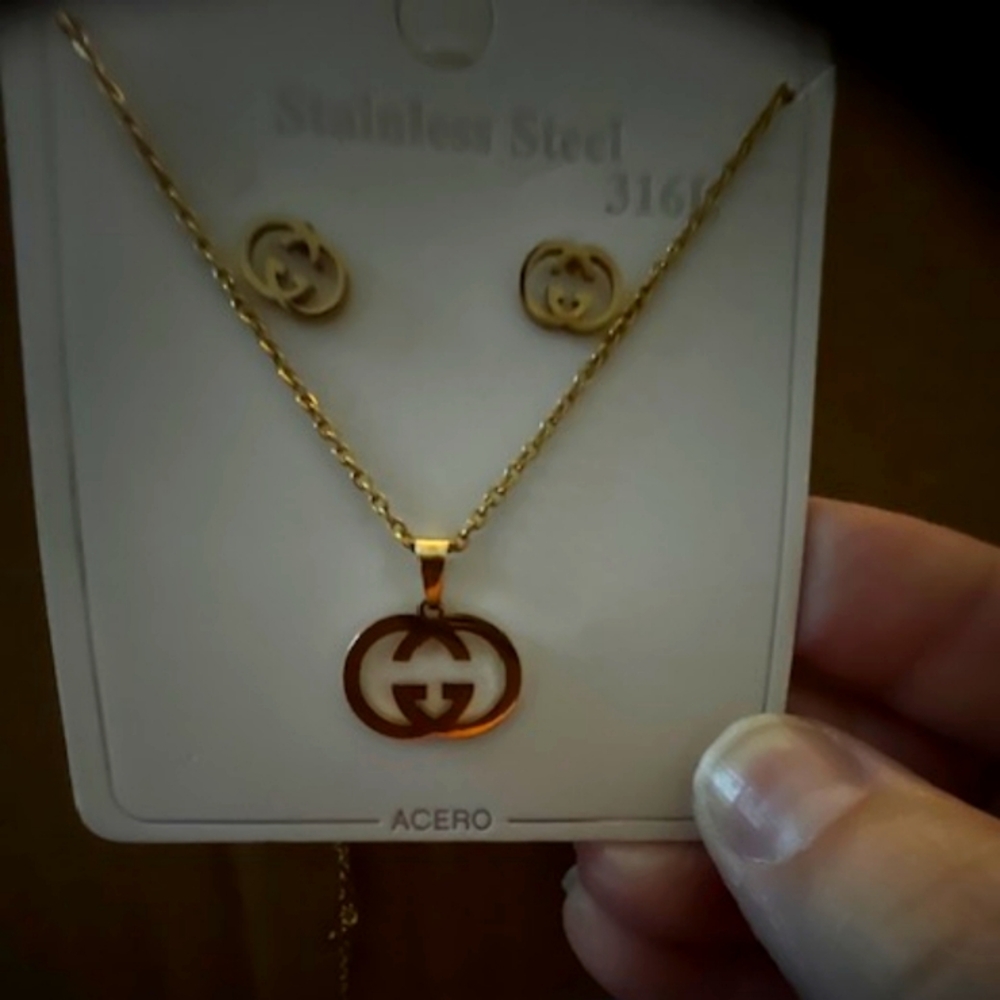 Gucci Gold Logo Necklace and Earring Set